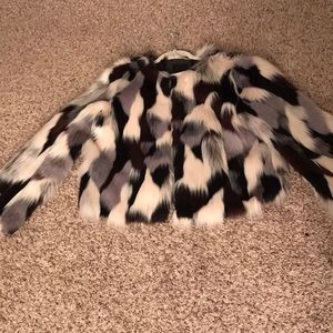 Cute ladies faux fur coat